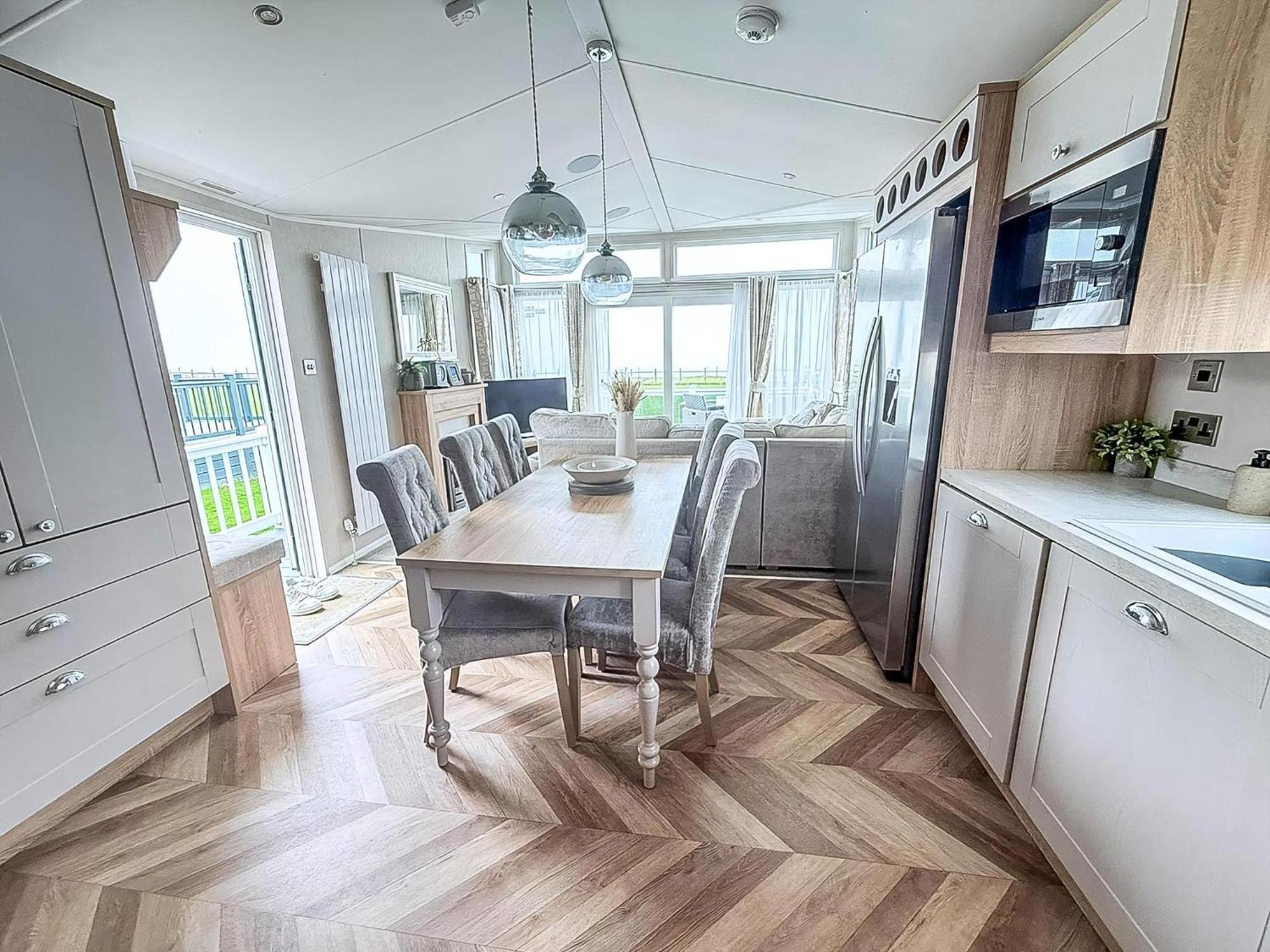 Beautiful Lodge With Full Sea Views At Broadland Sands In Suffolk Ref 20235Bs Hopton on Sea Εξωτερικό φωτογραφία